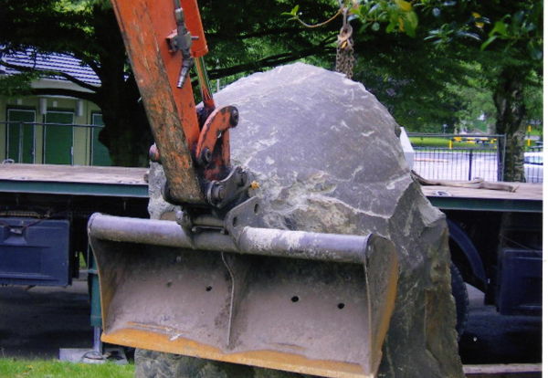 Positioning the stone in Nuttall Park
14-Leisure-01-Parks and Gardens-001-Nuttall Park General
Keywords: 2008