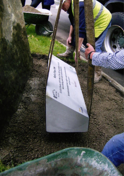 Men at work erecting the stone in Nuttall Park
14-Leisure-01-Parks and Gardens-001-Nuttall Park General
Keywords: 2008