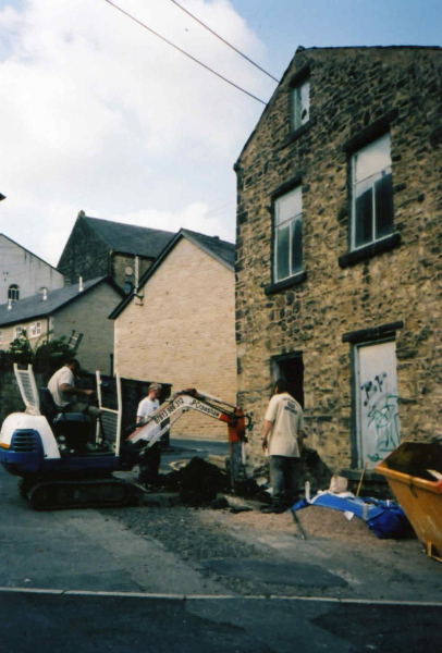 Converting the old Irwell Works building on Square Street into a micro - brewery 
17-Buildings and the Urban Environment-05-Street Scenes-026-Square Street area
Keywords: 2010