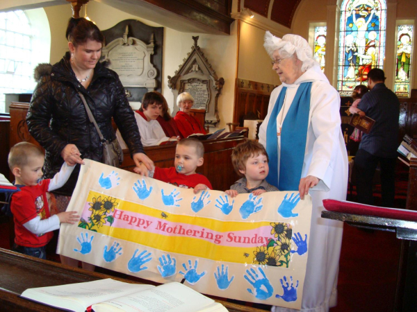 Mothering Sunday with Reader Pam Thomas at Edenfield Parish Church -3rd April 2011
06-Religion-01-Church Buildings-004-Church of England -  Edenfield Parish Church
Keywords: 2011