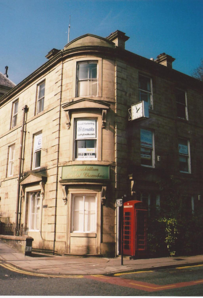 Market Chambers with red phone box 
17-Buildings and the Urban Environment-05-Street Scenes-017-Market Place
Keywords: 2012