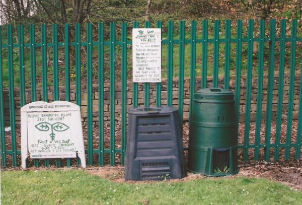Hearth of the Ram car park - Incredible Edible sign 
14-Leisure-05-Pubs-011-Good Samaritan then Hearth of the Ram

Keywords: 2012