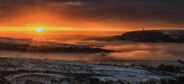 Up above the clouds! - View of Holcombe Hill 
18-Agriculture and the Natural Environment-03-Topography and Landscapes-001-Holcombe Hill
Keywords: 2014