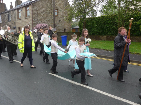 Whitsunday Procession of Witness by Edenfield Parish Church along Market Street - 24 May
06-Religion-01-Church Buildings-004-Church of England -  Edenfield Parish Church
Keywords: 2015
