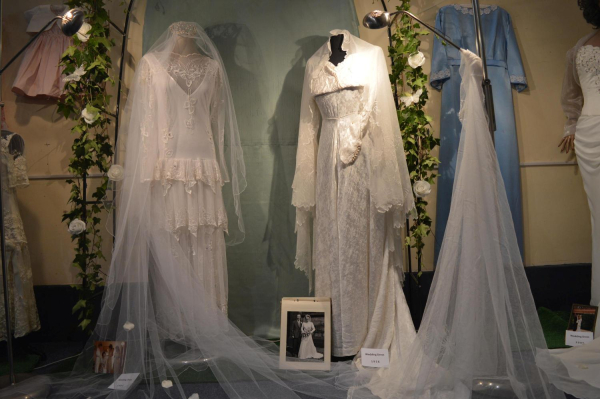 St Paul's wedding exhibition
06-Religion-01-Church Buildings-001-Church of England  - St. Paul, Bridge Street, Ramsbottom
Keywords: 2015