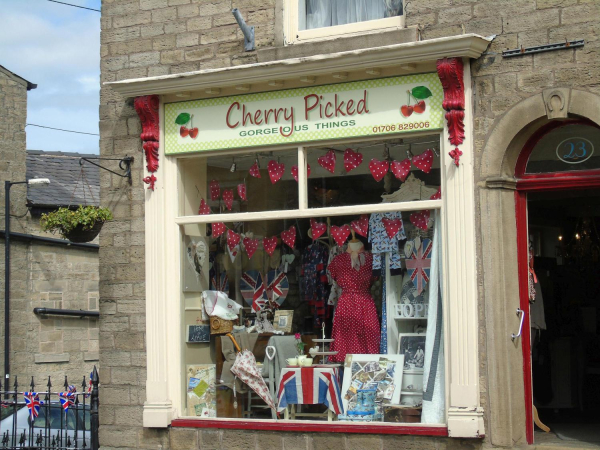 Shop Window Competition, 1940s Weekend 
14-Leisure-04-Events-003-1940s weekends
Keywords: 2015