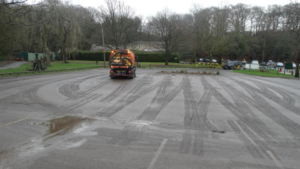 Cleaning up Nuttall Park Base after the Boxing Day floods
14-Leisure-01-Parks and Gardens-001-Nuttall Park General
Keywords: 2015