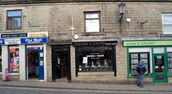 Grind & Tamp Brew House, Bridge St 
17-Buildings and the Urban Environment-05-Street Scenes-003-Bridge Street
Keywords: 2016