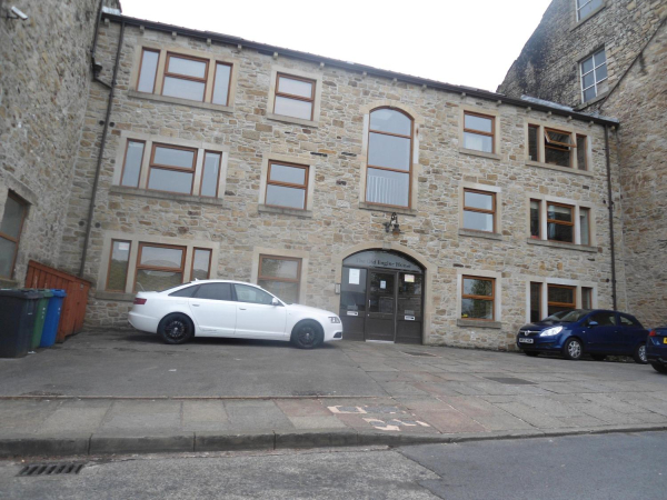 Flats on Square Street Old Engine House 
17-Buildings and the Urban Environment-05-Street Scenes-026-Square Street area
Keywords: 2016
