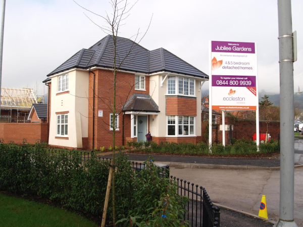 Show Home Old site of Cottage Hospital
17-Buildings and the Urban Environment-05-Street Scenes-019-Nuttall area
Keywords: 2016