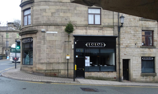 Lolo's on Bridge Street 
17-Buildings and the Urban Environment-05-Street Scenes-003-Bridge Street
Keywords: 2016