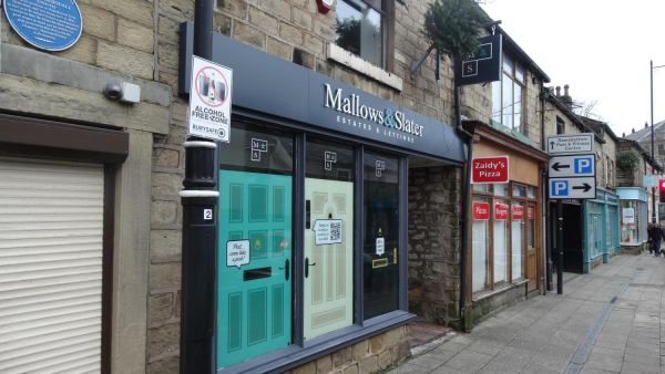Mallows and Slater on Bolton Street
17-Buildings and the Urban Environment-05-Street Scenes-031 Bolton Street
Keywords: 2016