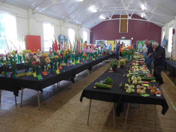 Edenfield Horticultural Society Summer Show
14-Leisure-04-Events-000-General
Keywords: 2016