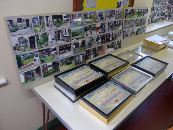 Edenfield in Bloom run by EVRA presentation of certificates 
14-Leisure-04-Events-000-General
Keywords: 2016
