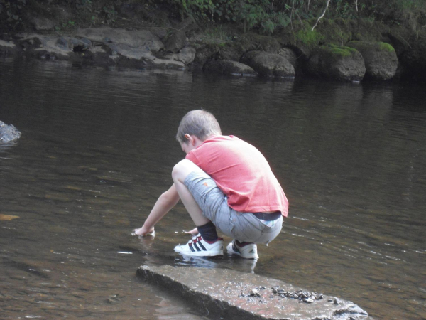 Tickling fish River Irwell Nuttall Park
14-Leisure-01-Parks and Gardens-001-Nuttall Park General
Keywords: 2016