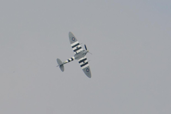 1940s weekend - Spitfire AB910 (Mk Vb) flying over Holcombe Brook 
14-Leisure-04-Events-003-1940s weekends
Keywords: 2016