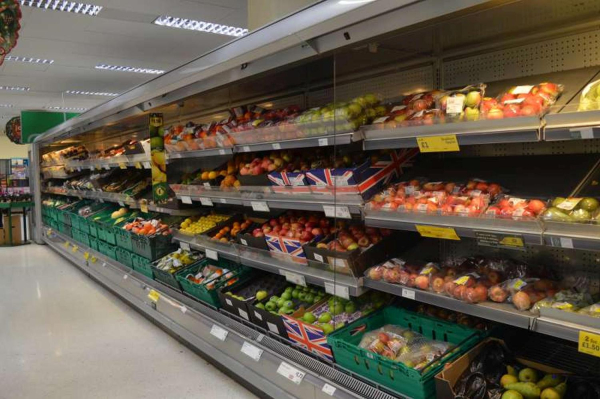 Shopping at Morrsions 
to be catalogued
Keywords: 2016