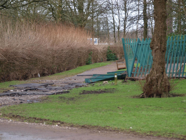Aftermath of Boxing Day Floods Nuttall Park
14-Leisure-01-Parks and Gardens-001-Nuttall Park General
Keywords: 2016