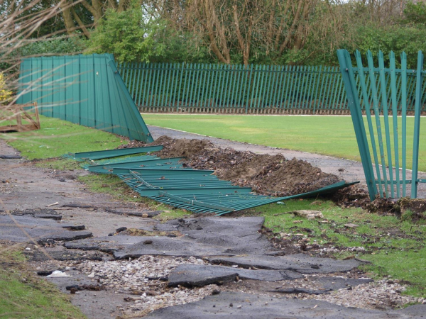 Aftermath of Boxing Day Floods Nuttall Park
14-Leisure-01-Parks and Gardens-001-Nuttall Park General
Keywords: 2016