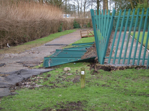 Aftermath of Boxing Day Floods Nuttall Park
14-Leisure-01-Parks and Gardens-001-Nuttall Park General
Keywords: 2016