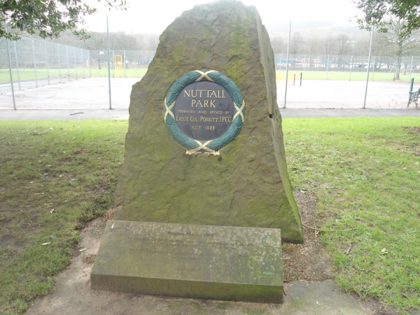Nuttall Park Plaque
14-Leisure-01-Parks and Gardens-001-Nuttall Park General
Keywords: 2016