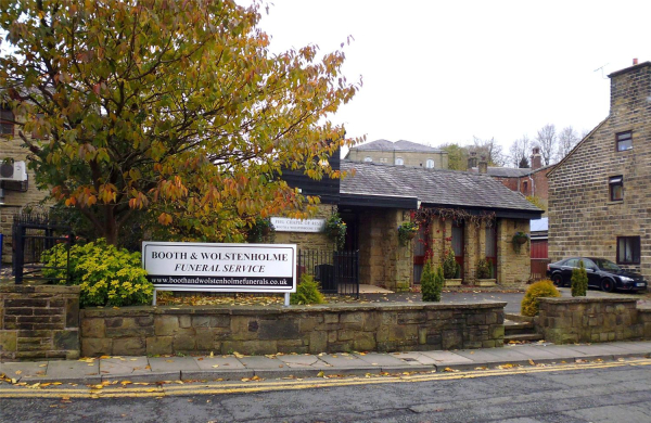 Booth and Wolstenholme Funeral service, Crow Lane 
17-Buildings and the Urban Environment-05-Street Scenes-009-Crow Lane Area
Keywords: 2016