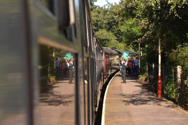 The Guard giving the train the all clear to leave Summerseat Station
16-Transport-03-Trains and Railways-000-General
Keywords: 2016