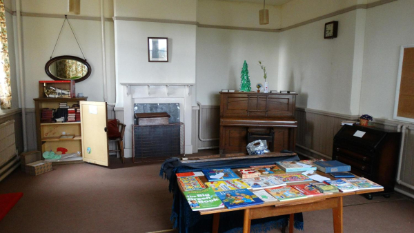 Edenfield Methodist Church open day before building was sold
06-Religion-02-Church Activities-012-Methodist - Edenfield Primitive Methodist Chapel
Keywords: 2016