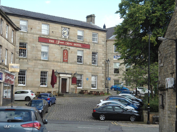 Front view of Grant Arms Hotel, Market Place 
14-Leisure-05-Pubs-012-Grant Arms
Keywords: 2017