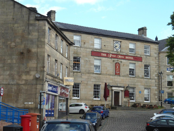 Front view of Grant Arms Hotel, Market Place 
14-Leisure-05-Pubs-012-Grant Arms
Keywords: 2017