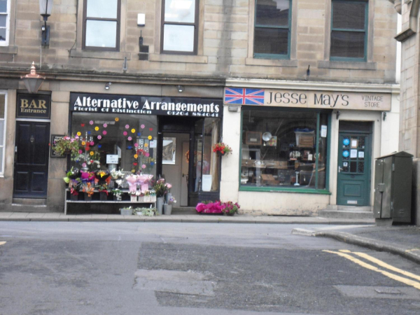 Shops at the bottom of Bridge Street
17-Buildings and the Urban Environment-05-Street Scenes-003-Bridge Street
Keywords: 2017