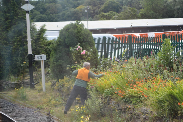  working at Ramsbottom Station 
16-Transport-03-Trains and Railways-000-General
Keywords: 2017