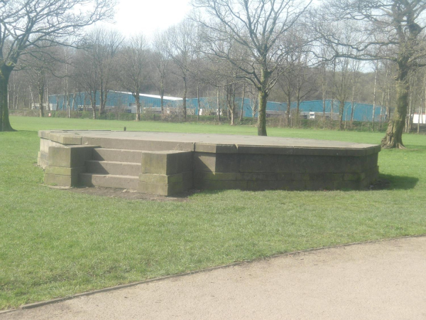 Band Stand Nuttall Park
14-Leisure-01-Parks and Gardens-001-Nuttall Park General
Keywords: 2017