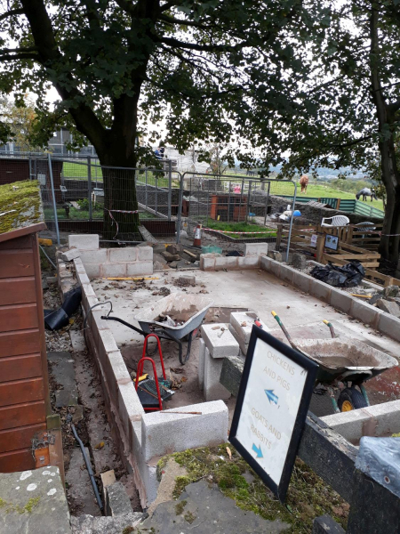 New build at Bleakholt Animal Sanctuary 
17-Buildings and the Urban Environment-05-Street Scenes-023-Shuttleworth Area
Keywords: 2018
