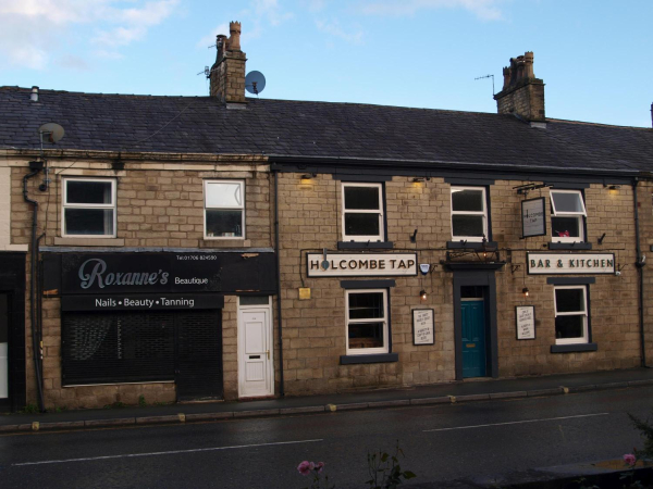 Masons Arms on Bolton Road West being renovated to Holcombe Tap
14-Leisure-05-Pubs-018-Masons Arms then Holcombe Tap
Keywords: 2018