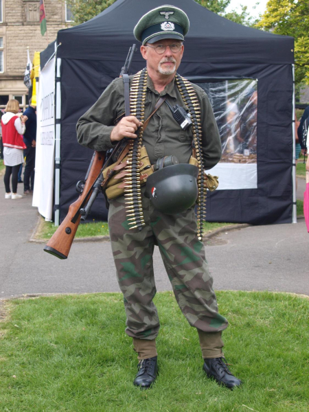 Germans in Ramsbottom who'd of thought War Weekend
14-Leisure-04-Events-003-1940s weekends
Keywords: 2019