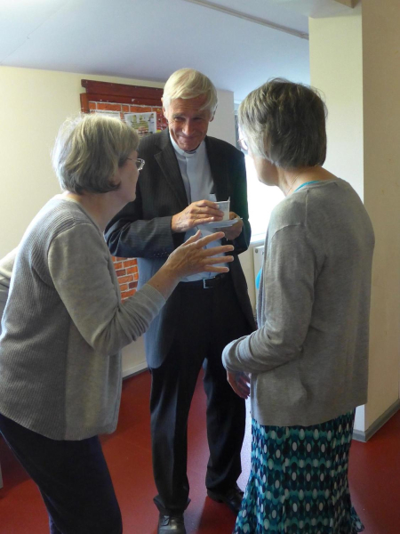 Edenfield Methodist Church -Rev Dr John Illsley chatting after his last service at Edenfield?
06-Religion-02-Church Activities-012-Methodist - Edenfield Primitive Methodist Chapel
Keywords: 2019