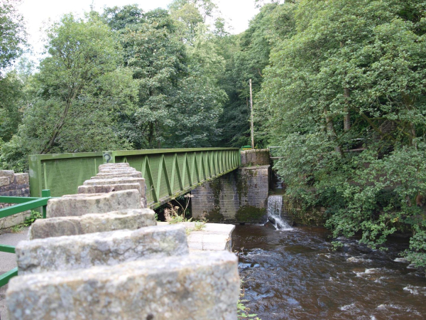 Iron Bridge over Irwell from Nuttall Park to Nuttall Lane
17-Buildings and the Urban Environment-05-Street Scenes-019-Nuttall area
Keywords: 2019