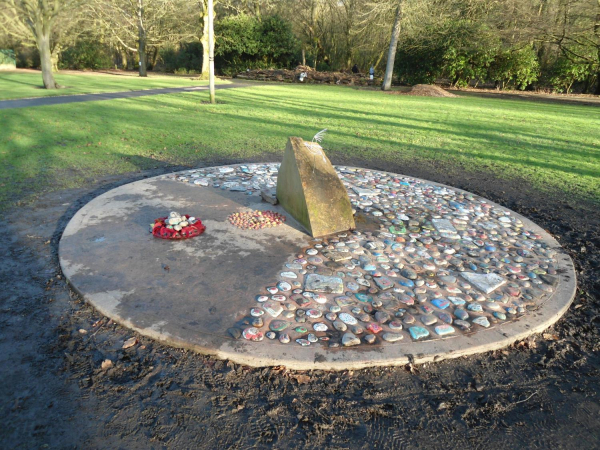 WW1 Memorial Rock Nuttall Park
14-Leisure-01-Parks and Gardens-001-Nuttall Park General
Keywords: 2019