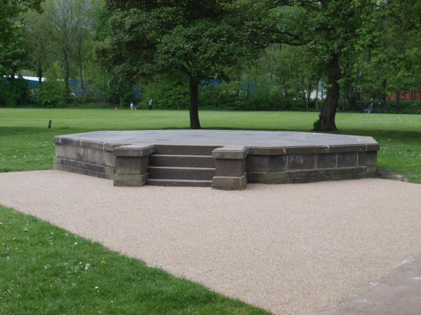 Newly restored Band Stand Nuttall Park
14-Leisure-01-Parks and Gardens-001-Nuttall Park General
Keywords: 2019