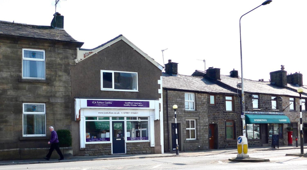 Market Place, Edenfield. Tuition Centre moved from Co-Op Building.
17-Buildings and the Urban Environment-05-Street Scenes-017-Market Place
Keywords: 2019
