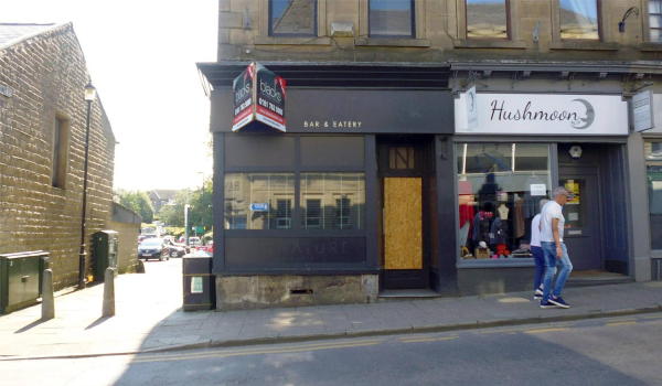 Signature Bar for sale 
17-Buildings and the Urban Environment-05-Street Scenes-003-Bridge Street
Keywords: 2020