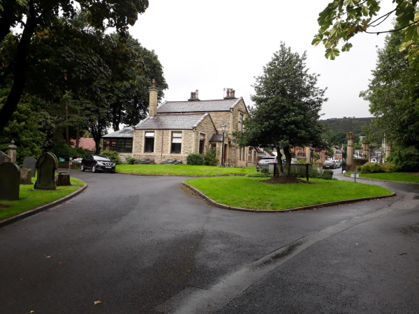 House in Ramsbottom Cemetery
17-Buildings and the Urban Environment-05-Street Scenes-007-Cemetery Road
Keywords: 2020