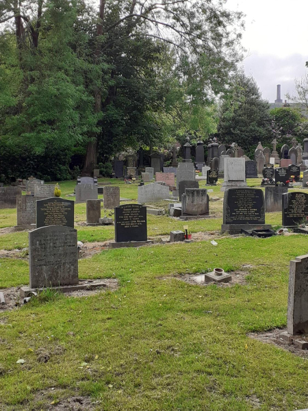 Ramsbottom Cemetery 
17-Buildings and the Urban Environment-05-Street Scenes-007-Cemetery Road
Keywords: 2021