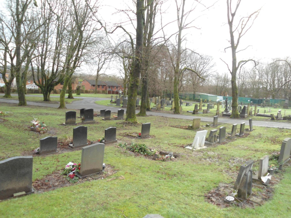 Ramsbottom Cemetery
17-Buildings and the Urban Environment-05-Street Scenes-007-Cemetery Road
Keywords: 2022