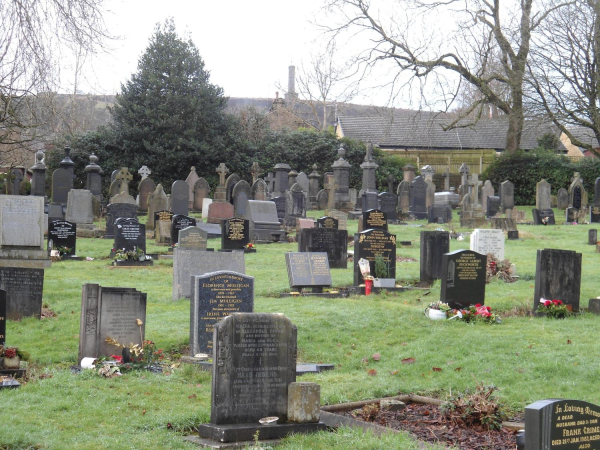 Ramsbottom Cemetery
17-Buildings and the Urban Environment-05-Street Scenes-007-Cemetery Road
Keywords: 2022