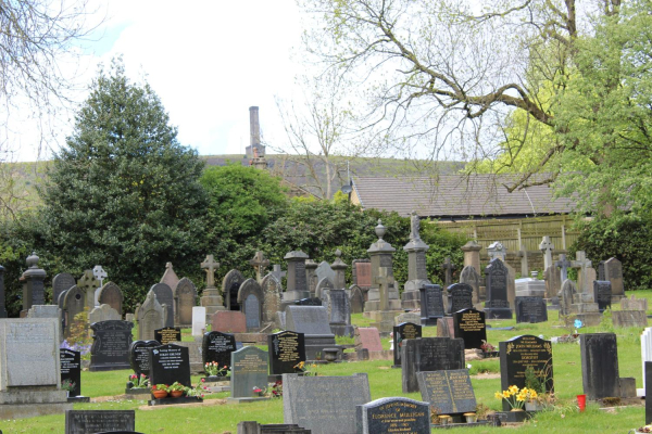 Ramsbottom Cemetery
17-Buildings and the Urban Environment-05-Street Scenes-007-Cemetery Road
Keywords: 2022