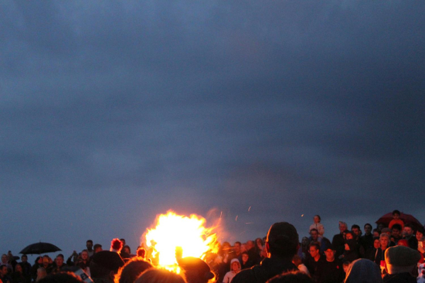 Queen Elizabeth II Platinum Jubilee Celebrations on Holcombe Hill lighting a beacon 
18-Agriculture and the Natural Environment-03-Topography and Landscapes-001-Holcombe Hill
Keywords: 2022