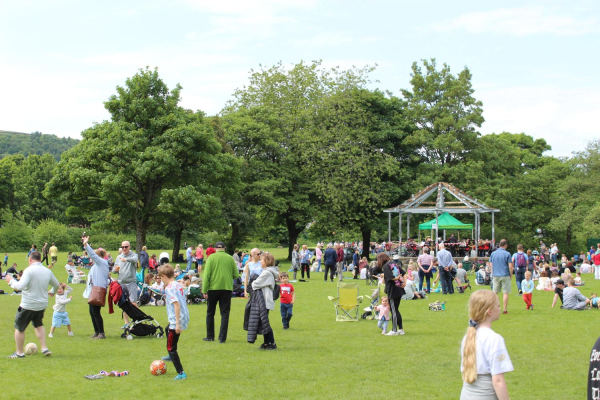 Queen Elizabeth II Platinum Jubilee Celebrations in Nuttall Park organised by Friends of Nuttall Park and Ramsbottom Rotary 
14-Leisure-01-Parks and Gardens-001-Nuttall Park General
Keywords: 2022