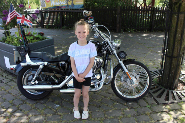 1940's Weekend Ramsbottom - Harley Davinson
14-Leisure-04-Events-003-1940s weekends
Keywords: 2023